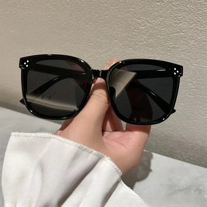 Atrévete a Brillar: Gafas de Sol de Diseño Exclusivo